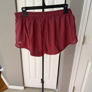 Lululemon Hotty Hot Low Rise Lined Shorts 2.5” in Mulled Wine: 12